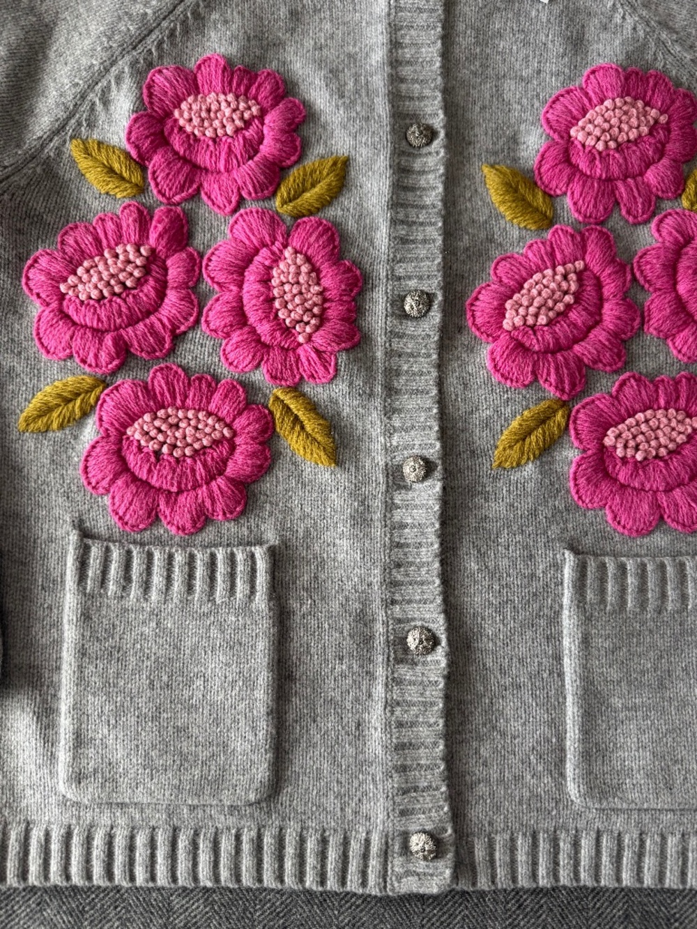 NWT, FRANCES VALENTINE, DARLING PINK EMBROIDERED FLORAL LAMBSWOOL SWEATER - Picture 1 of 12
